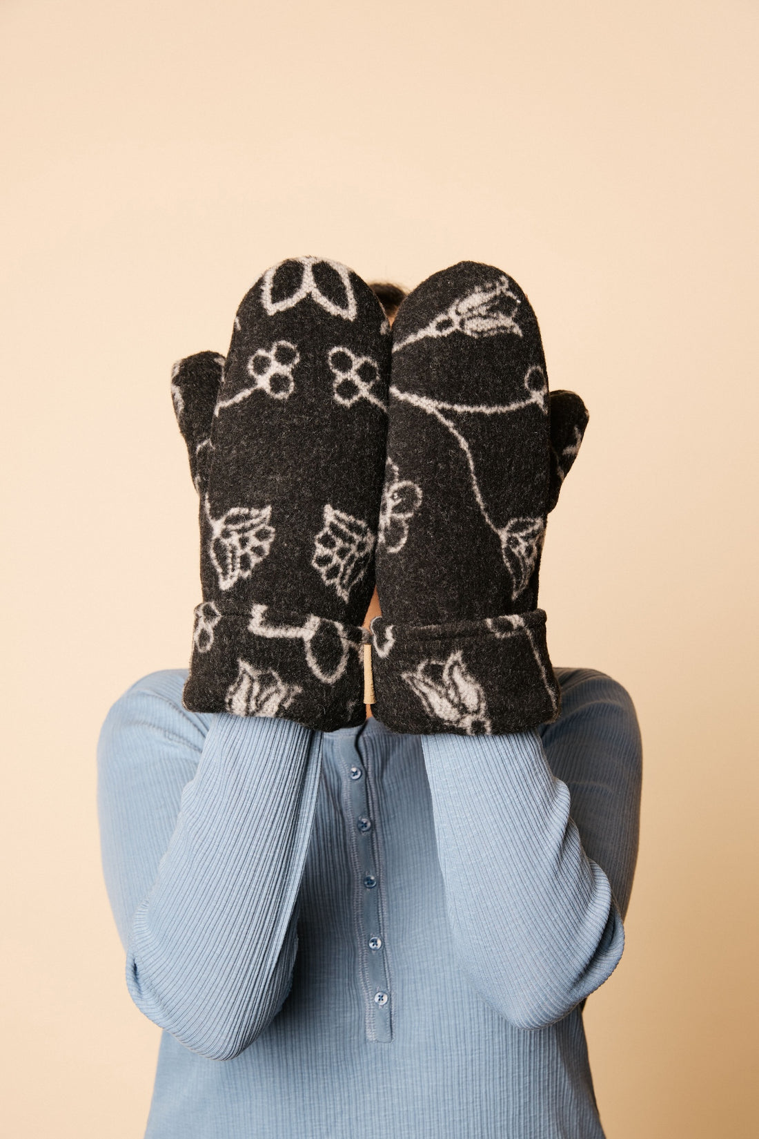 Fleurs Sherpa Mittens